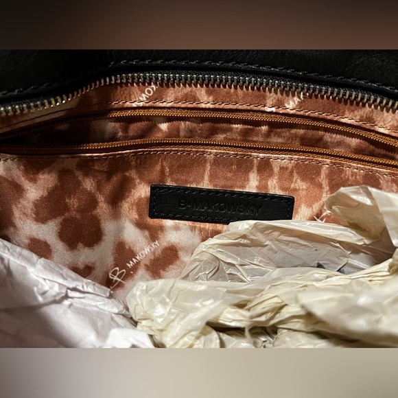 B Makowsky Black Purse - Picture 4 of 9